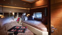 Sunseeker Predator 92 Sport Twin Guest Cabin